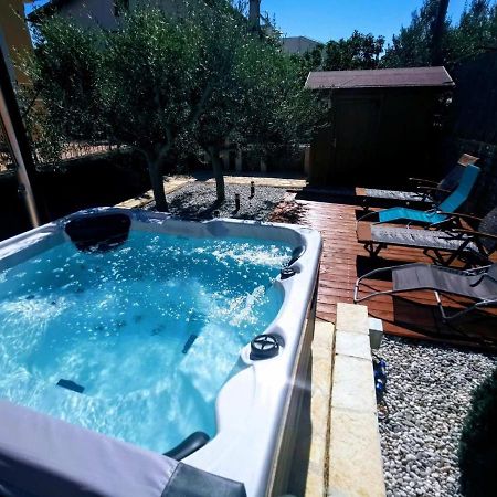 Holiday Home Istra With Jacuzzi Medulin Exterior photo